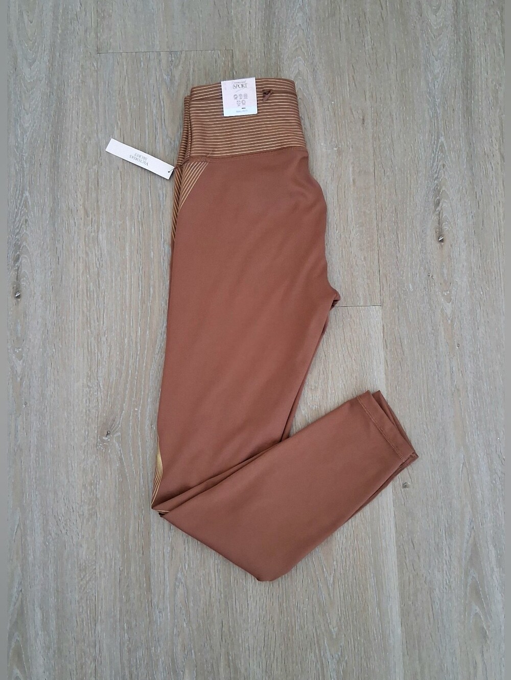 Victoria's Secret  High-rise Essential Leggings Victroria Sport